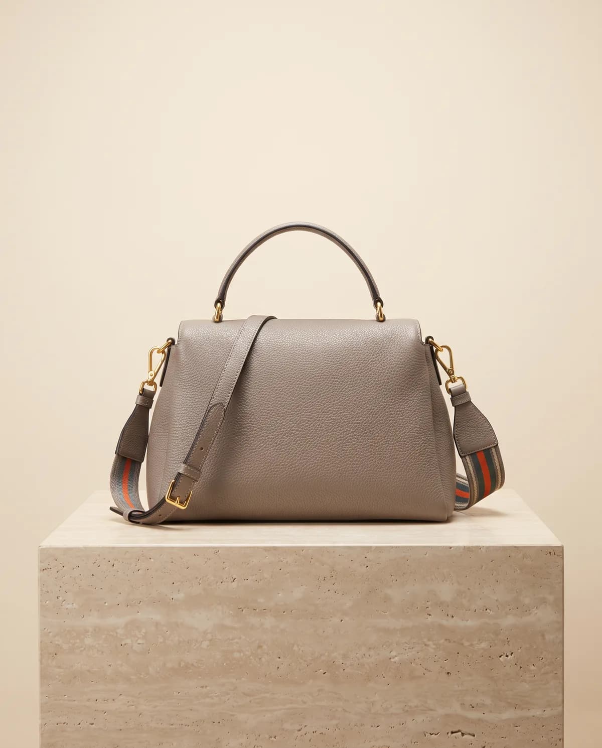 Prada Cinza