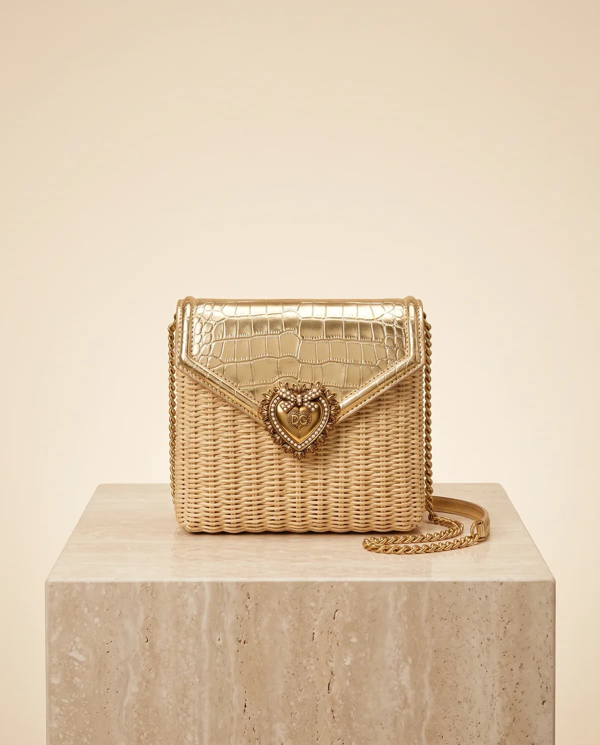 Dolce & Gabbana Dourada